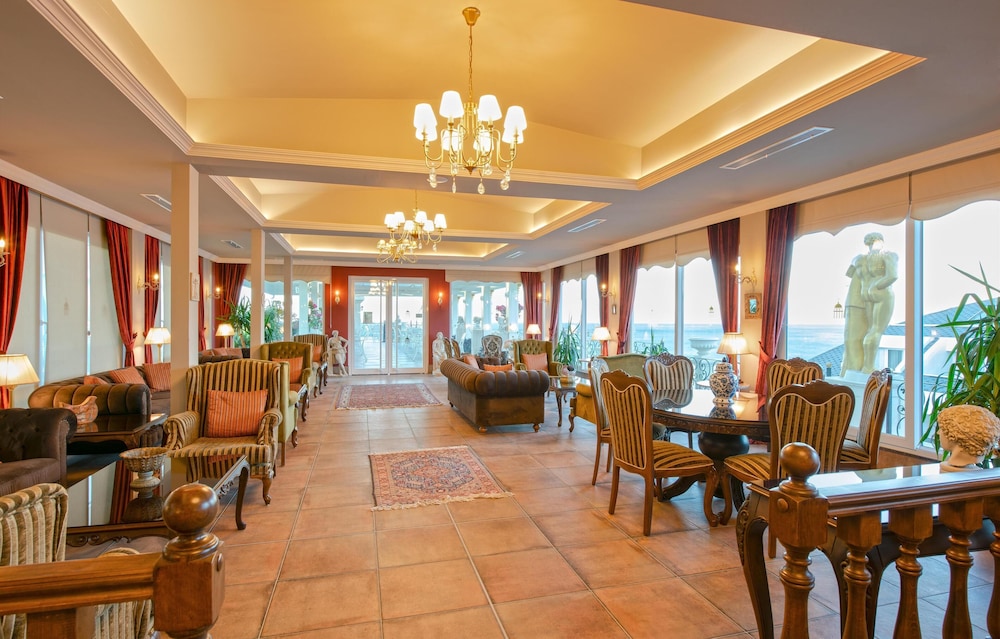 Antique Roman Palace Museum Hotel 6