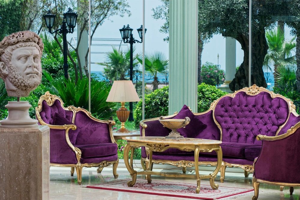 Antique Roman Palace Museum Hotel 9