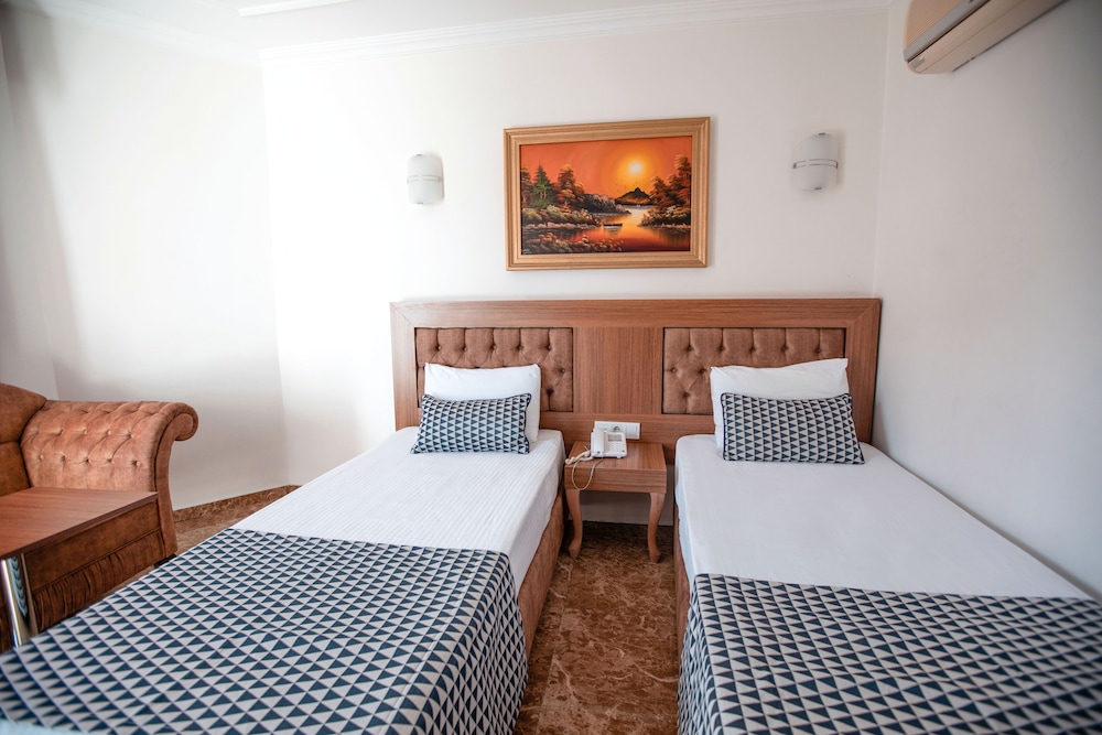 Kristal Beach 22
