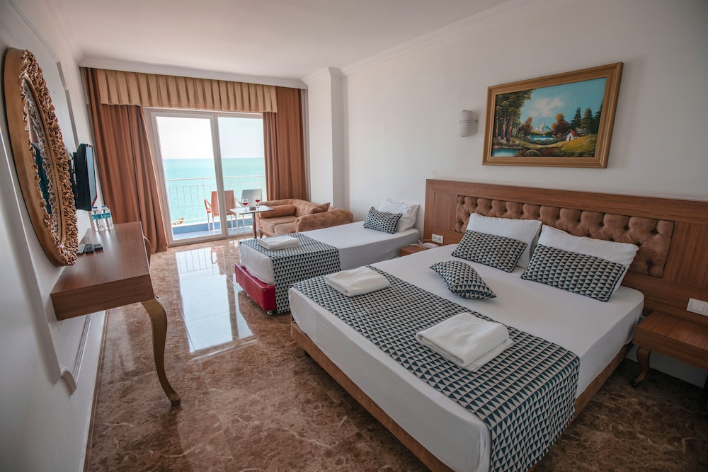 Kristal Beach 15