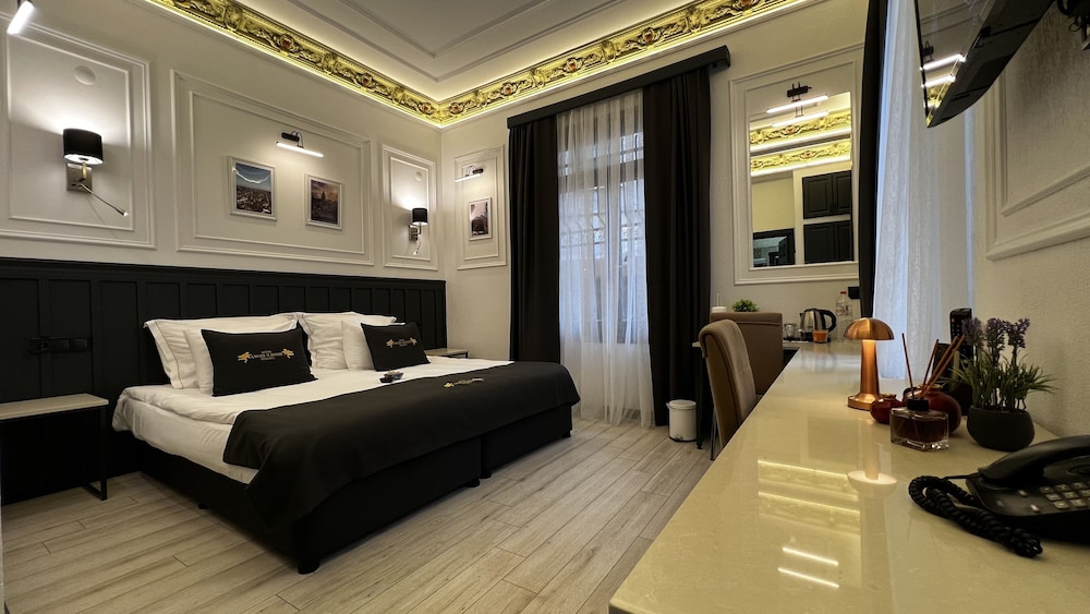 Angel's Home Hotel 6