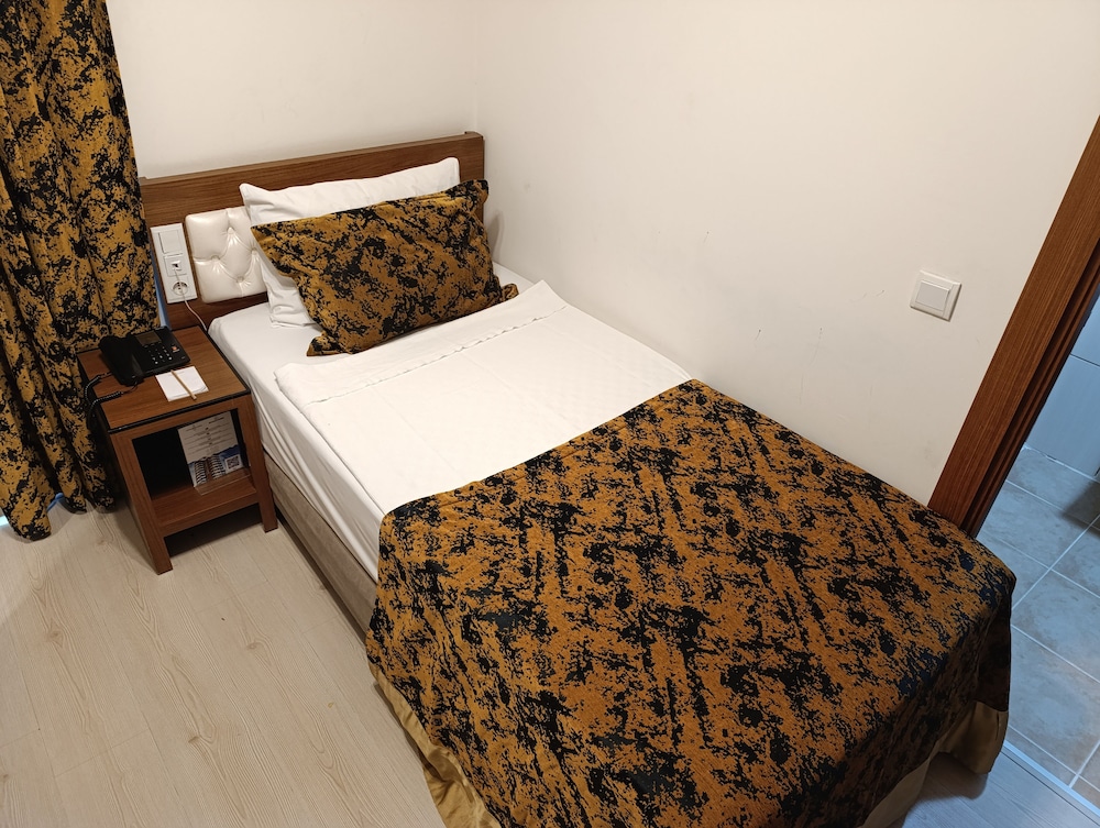 The Corner Park Hotel 14