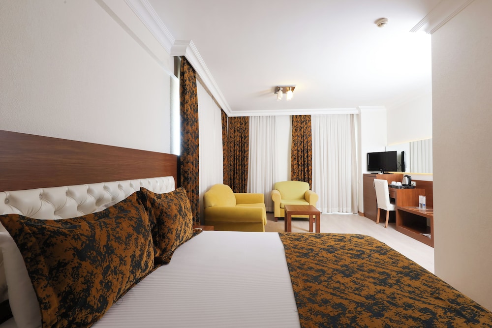 The Corner Park Hotel 23