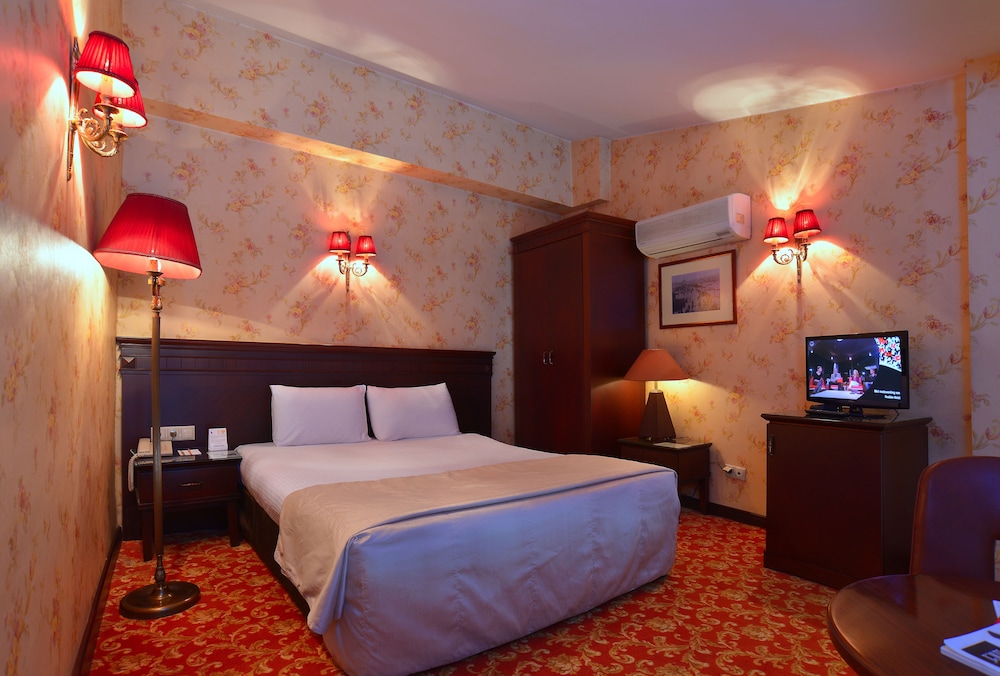 Pera Rose Hotel 11