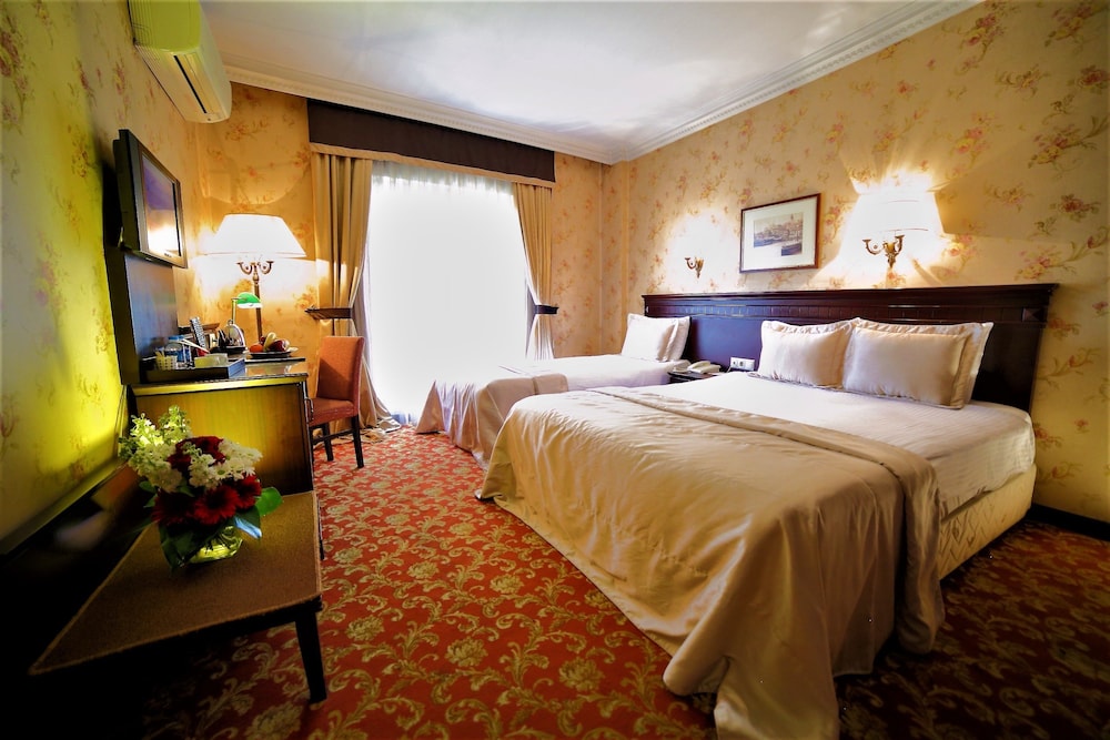 Pera Rose Hotel 20