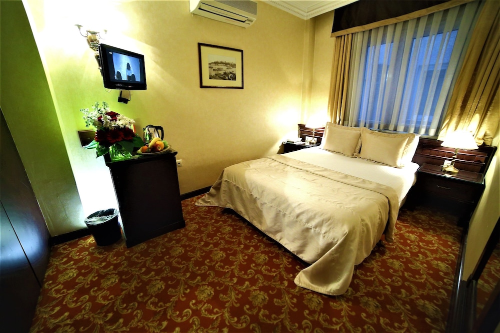 Pera Rose Hotel 23
