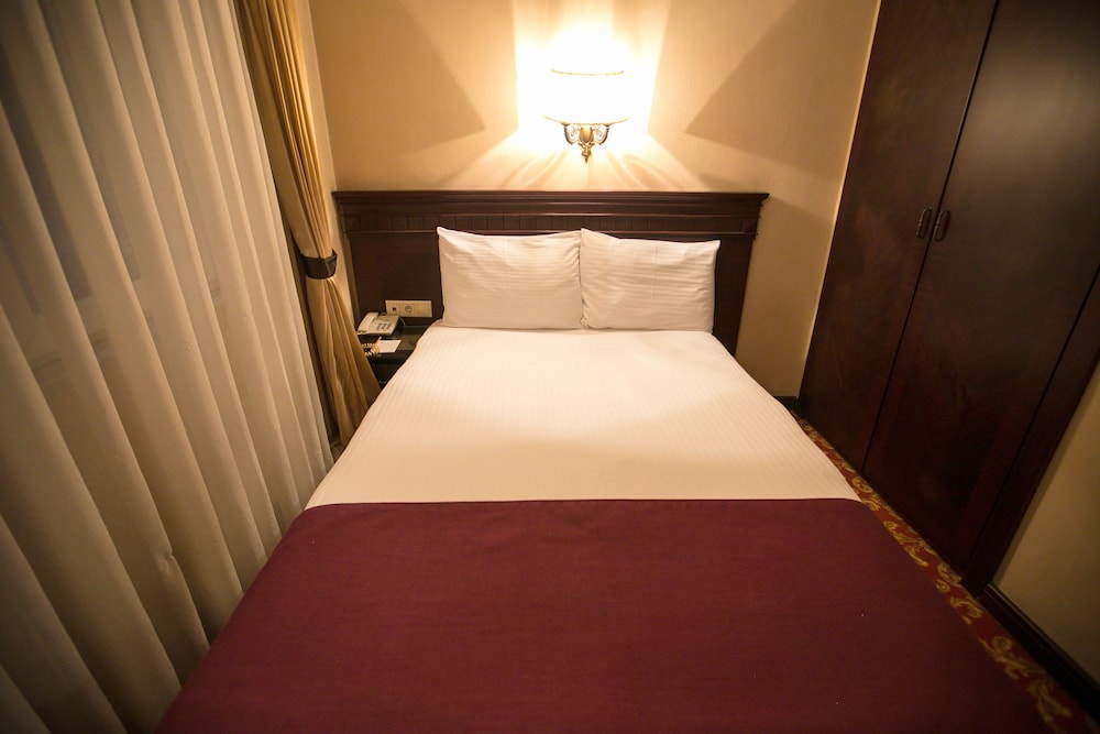 Pera Rose Hotel 16