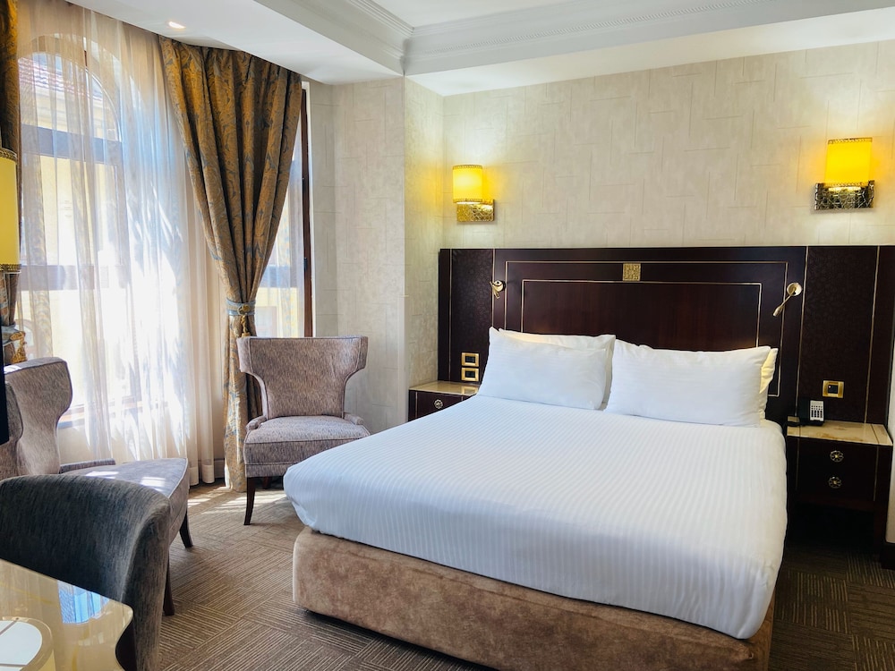 Crowne Plaza Istanbul - Old City 9