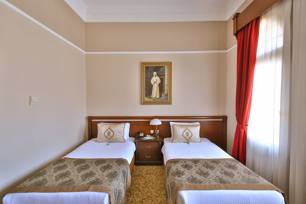 Legacy Ottoman Hotel 12