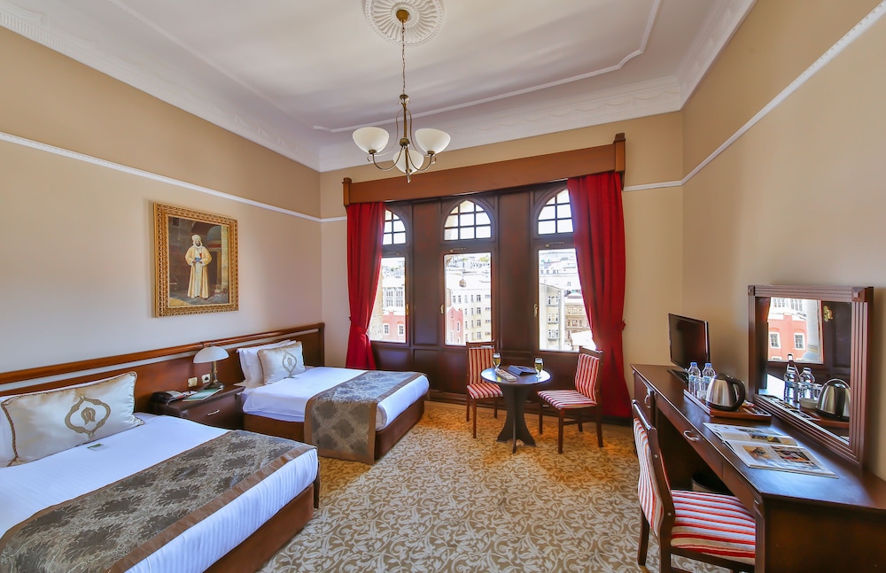 Legacy Ottoman Hotel 10