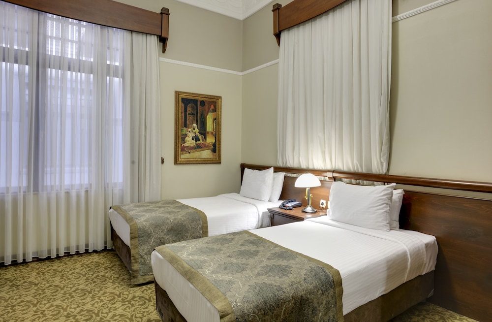 Legacy Ottoman Hotel 18