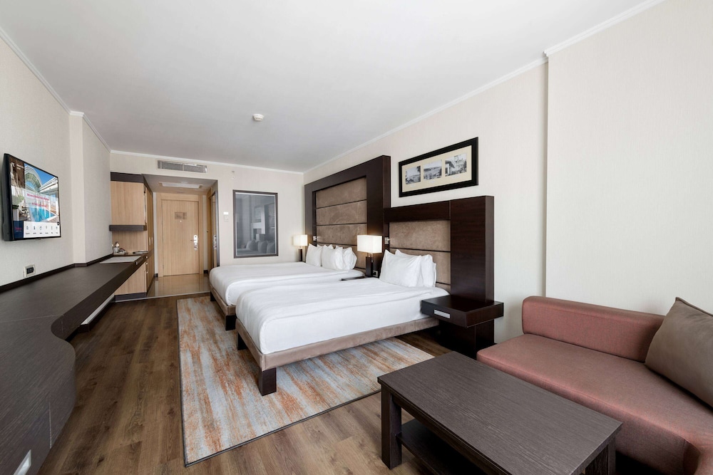 Ramada Plaza by Wyndham Istanbul City Center 6