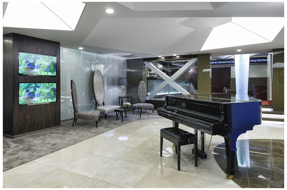 Cartoon Hotel 8