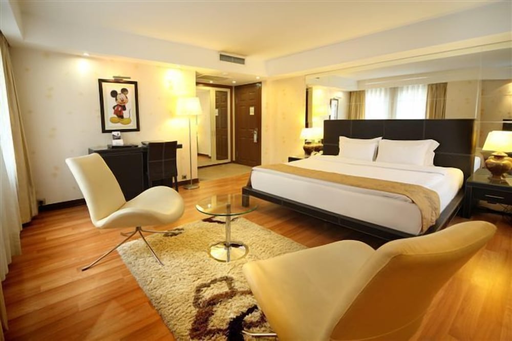 Cartoon Hotel 16