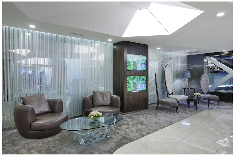 Cartoon Hotel 5