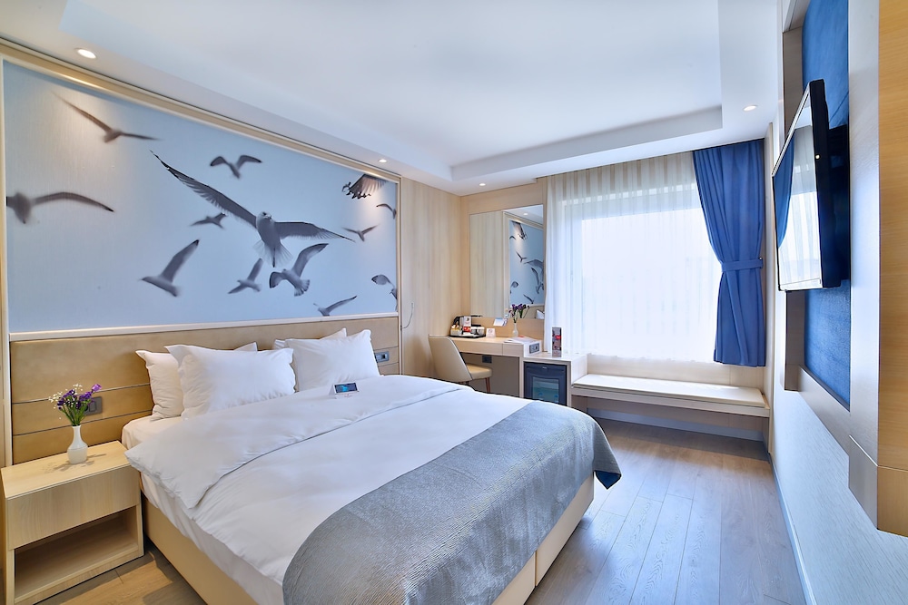 Ramada by Wyndham Istanbul Old City 11