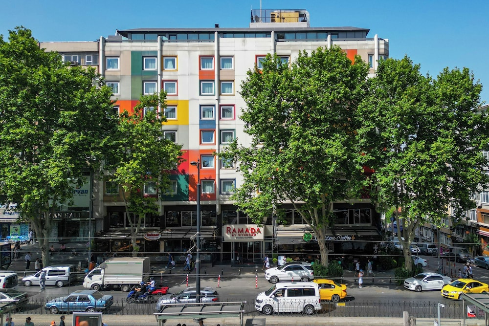 Ramada by Wyndham Istanbul Old City 1