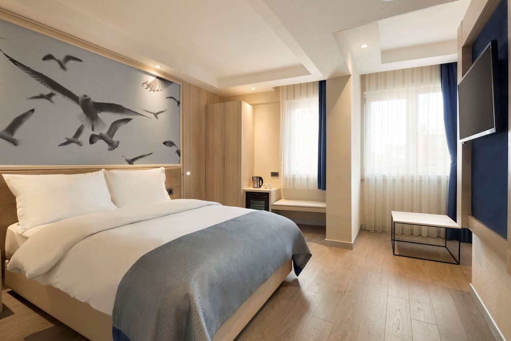Ramada by Wyndham Istanbul Old City 21