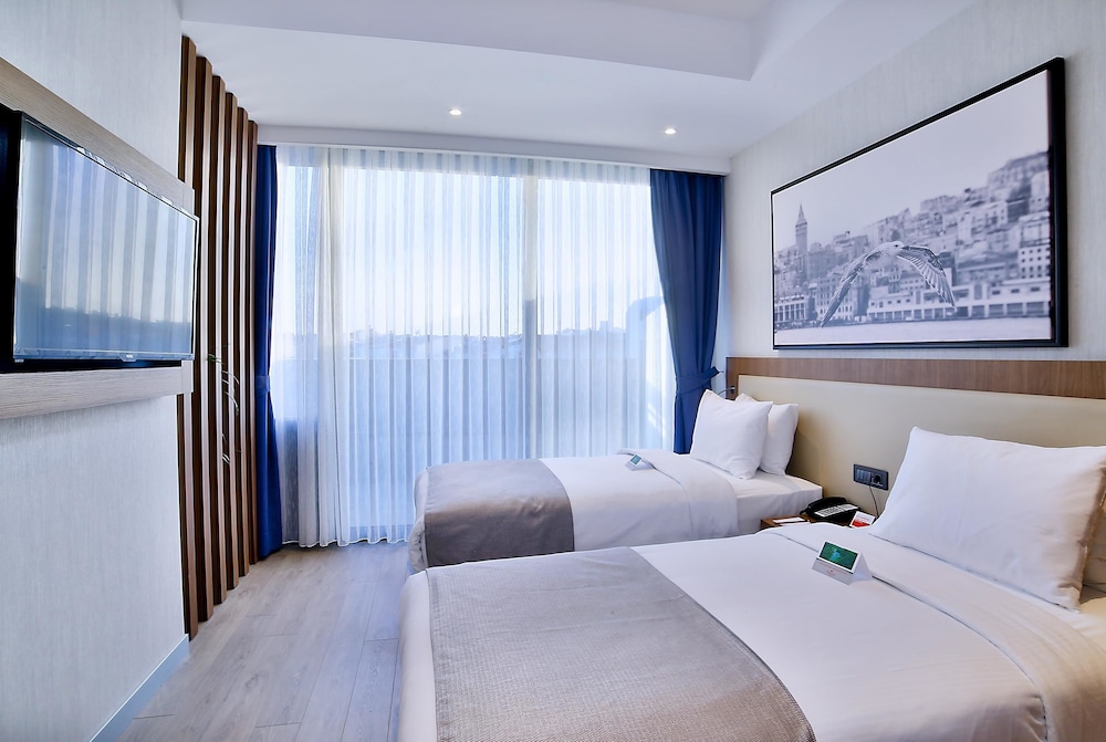 Ramada by Wyndham Istanbul Old City 13