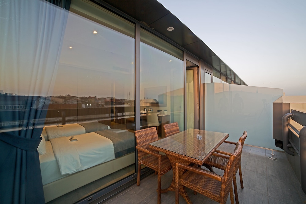 Ramada by Wyndham Istanbul Old City 4