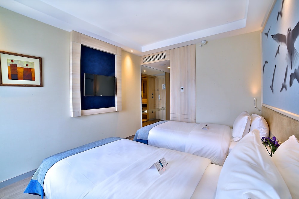 Ramada by Wyndham Istanbul Old City 10