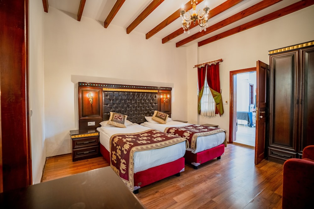 Mediterra Art Hotel 21
