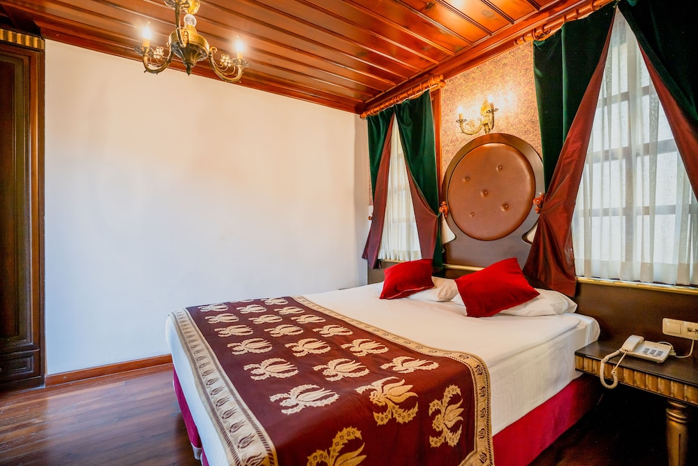 Mediterra Art Hotel 6
