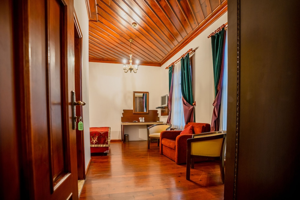 Mediterra Art Hotel 7