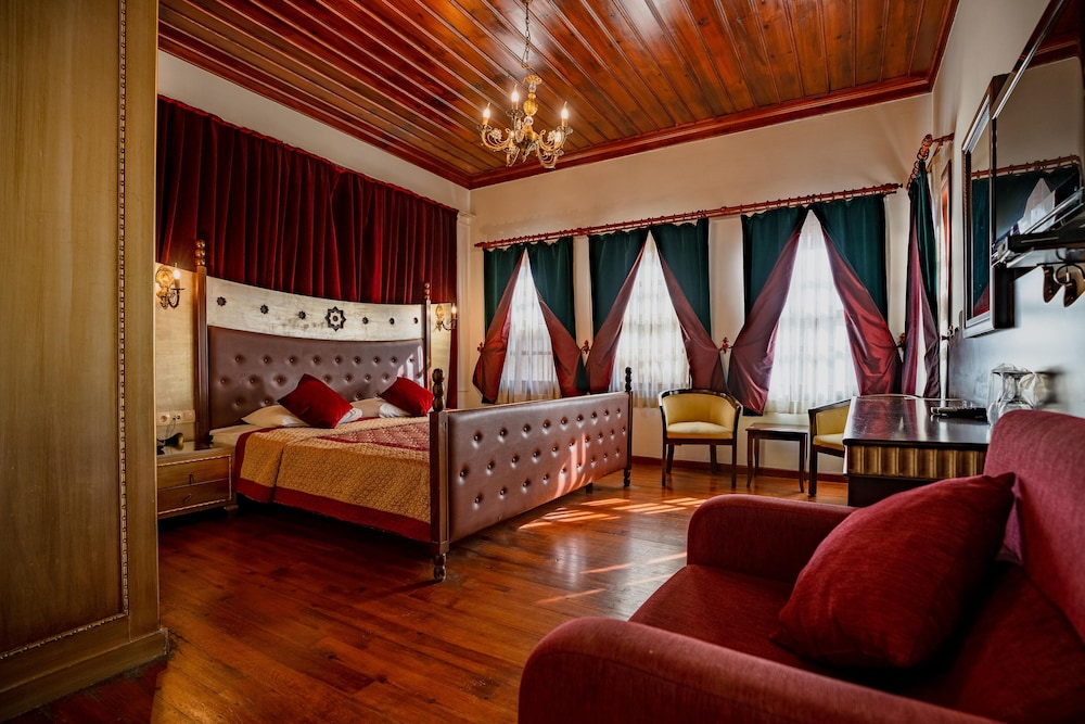 Mediterra Art Hotel 18