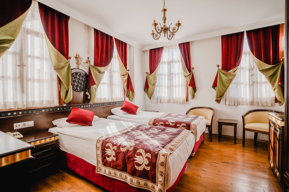 Mediterra Art Hotel 5