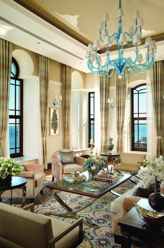 Four Seasons Hotel Istanbul At The Bosphorus 17