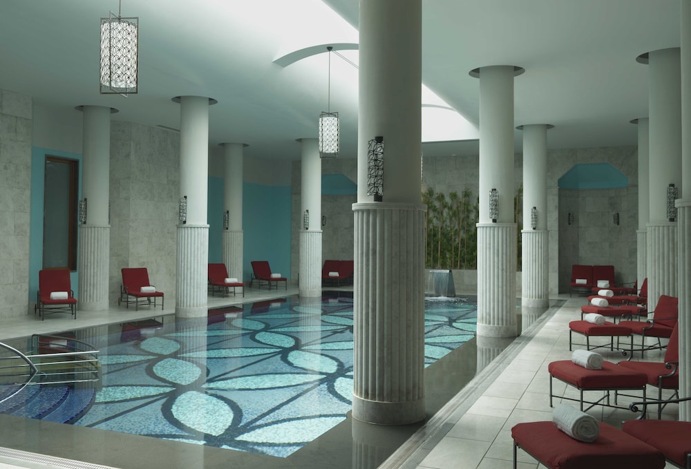 Four Seasons Hotel Istanbul At The Bosphorus 19