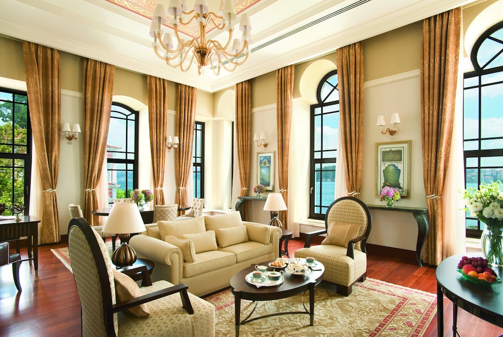 Four Seasons Hotel Istanbul At The Bosphorus 16