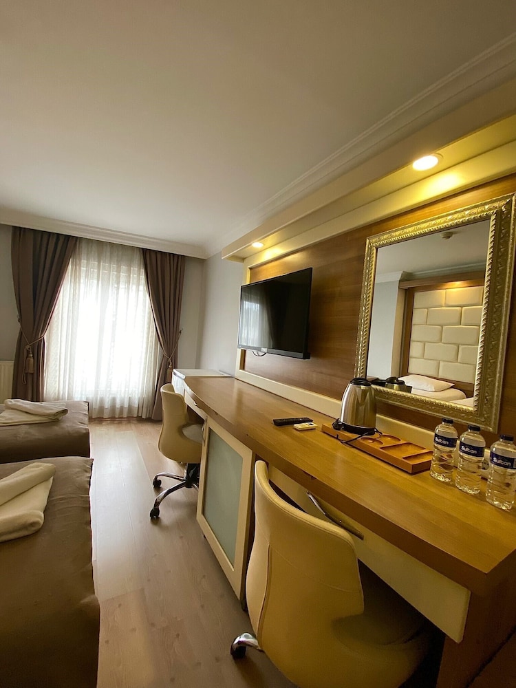Kafkas Hotel 12