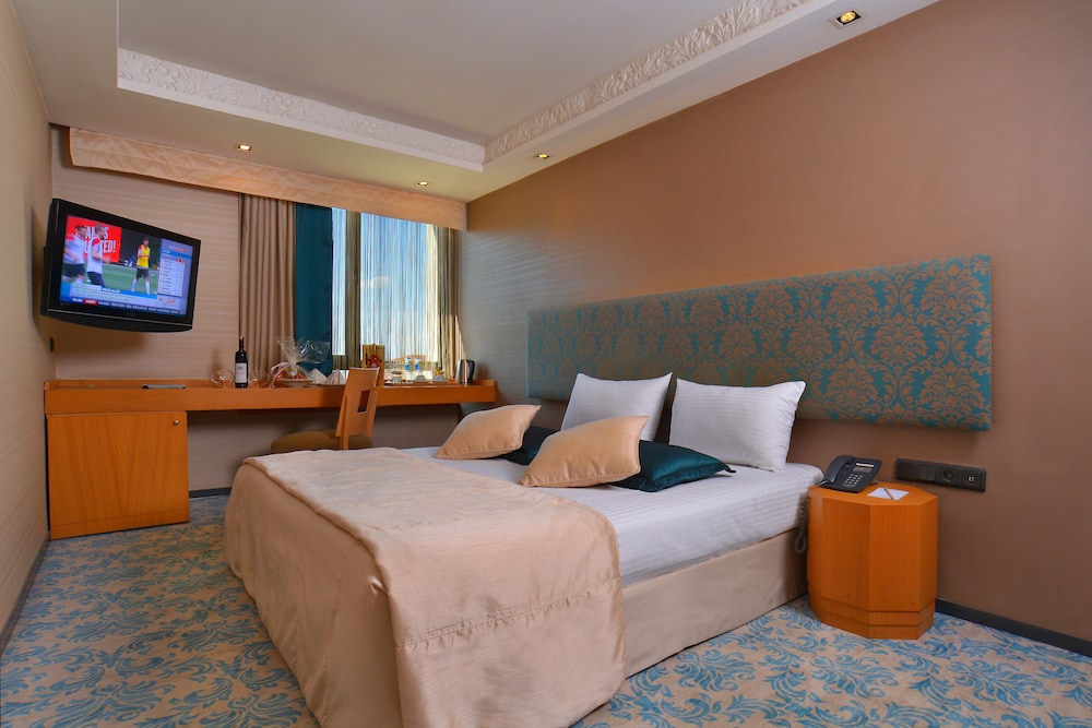 Pera Tulip Hotel 7