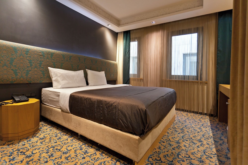 Pera Tulip Hotel 17