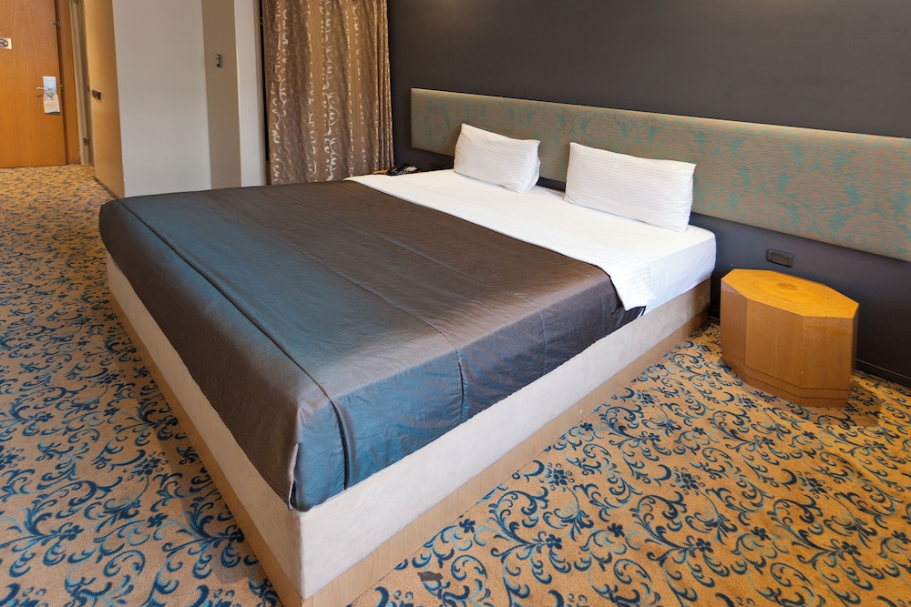 Pera Tulip Hotel 15