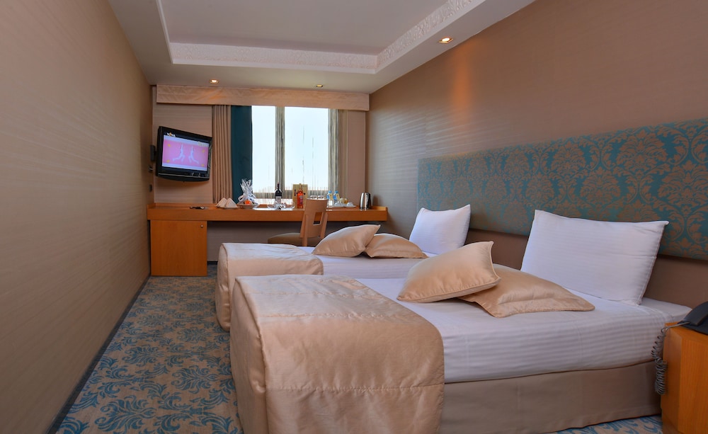 Pera Tulip Hotel 9