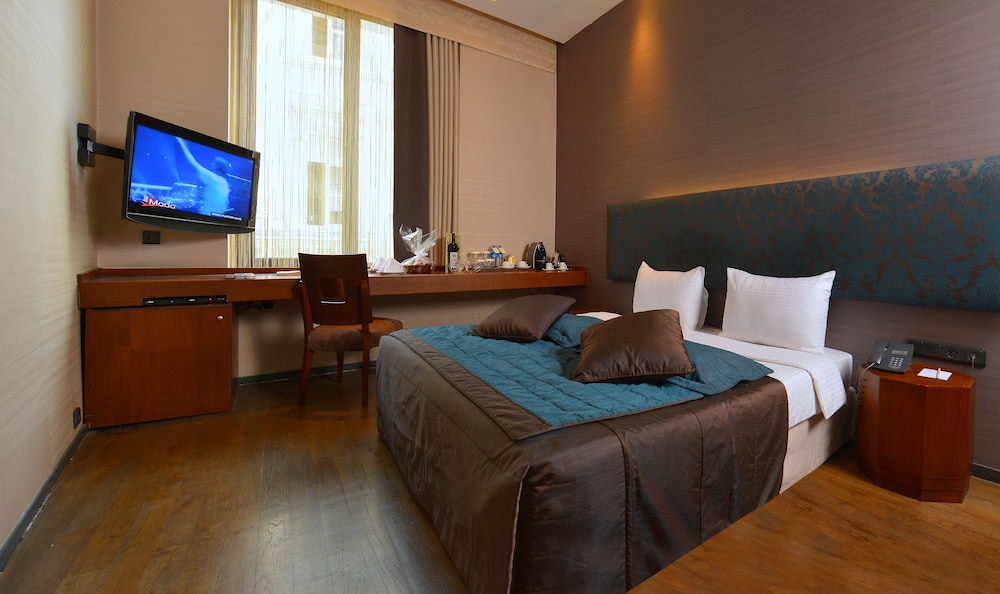 Pera Tulip Hotel 5