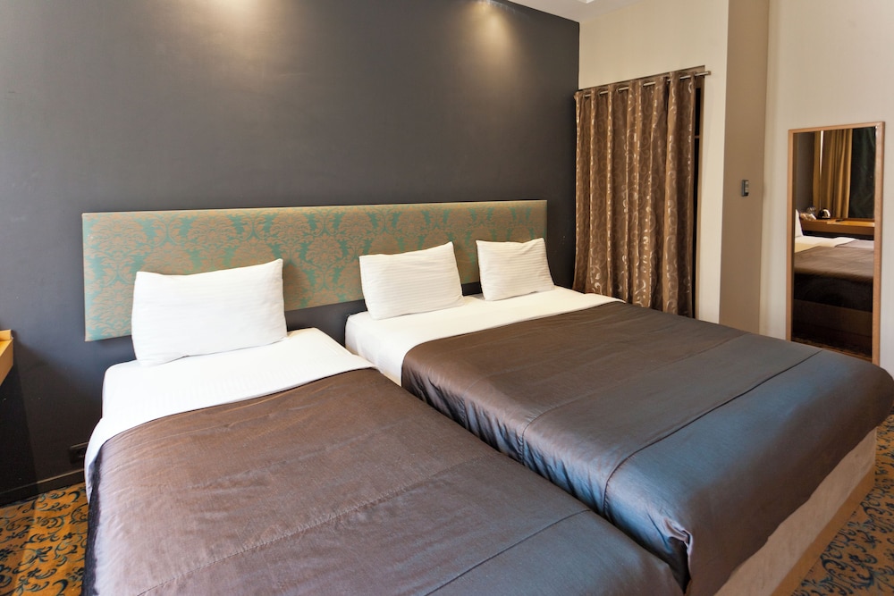 Pera Tulip Hotel 21