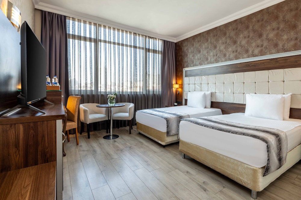 Elite Hotel Dragos 10