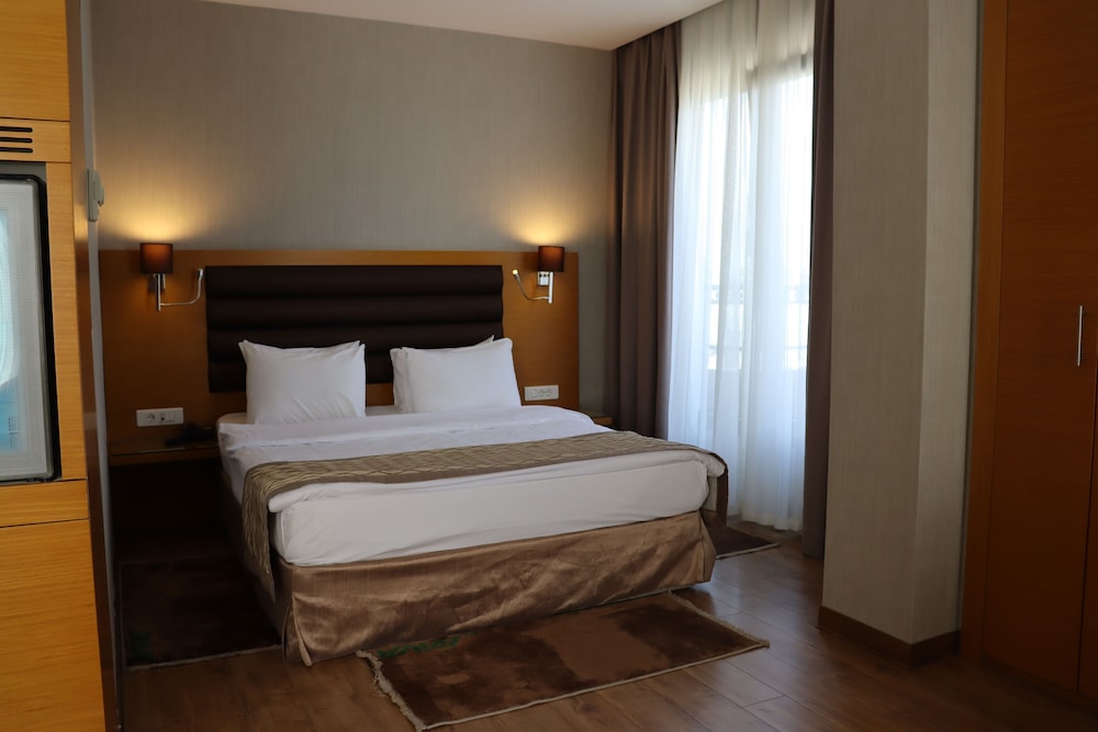 Riva Hotel Taksim 4