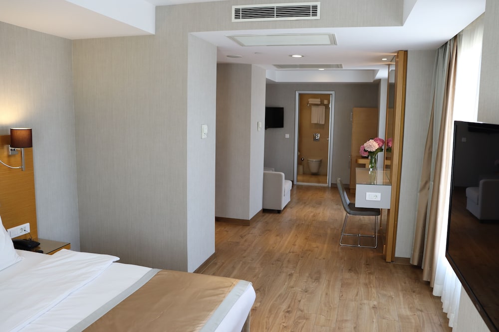 Riva Hotel Taksim 11