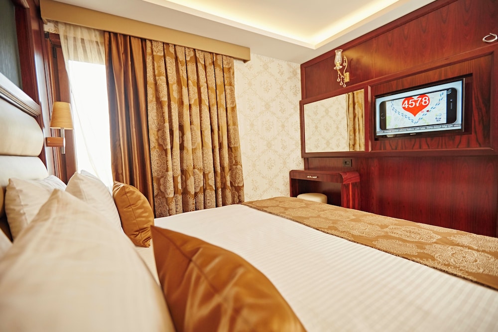 Ilkbal Deluxe Hotel 21