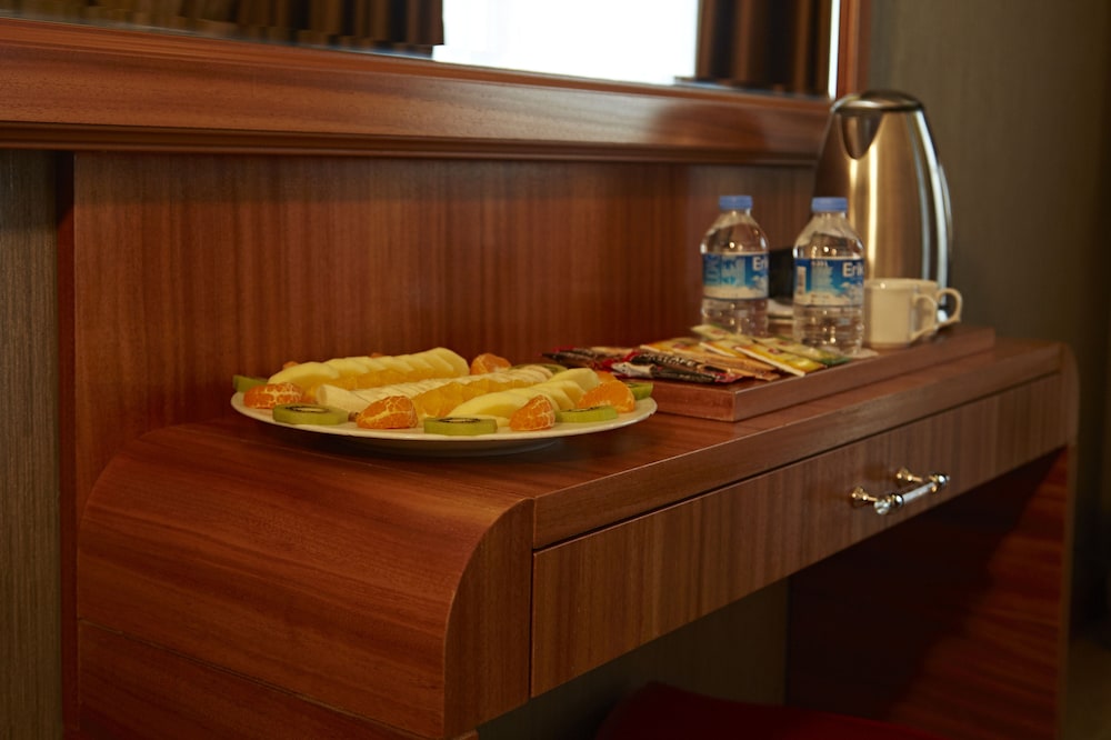 Ilkbal Deluxe Hotel 24