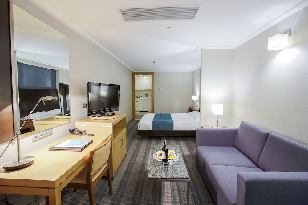 Housez Suites & Apartments 21