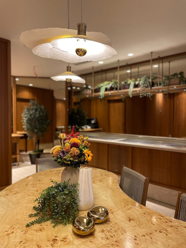 Housez Suites & Apartments 4