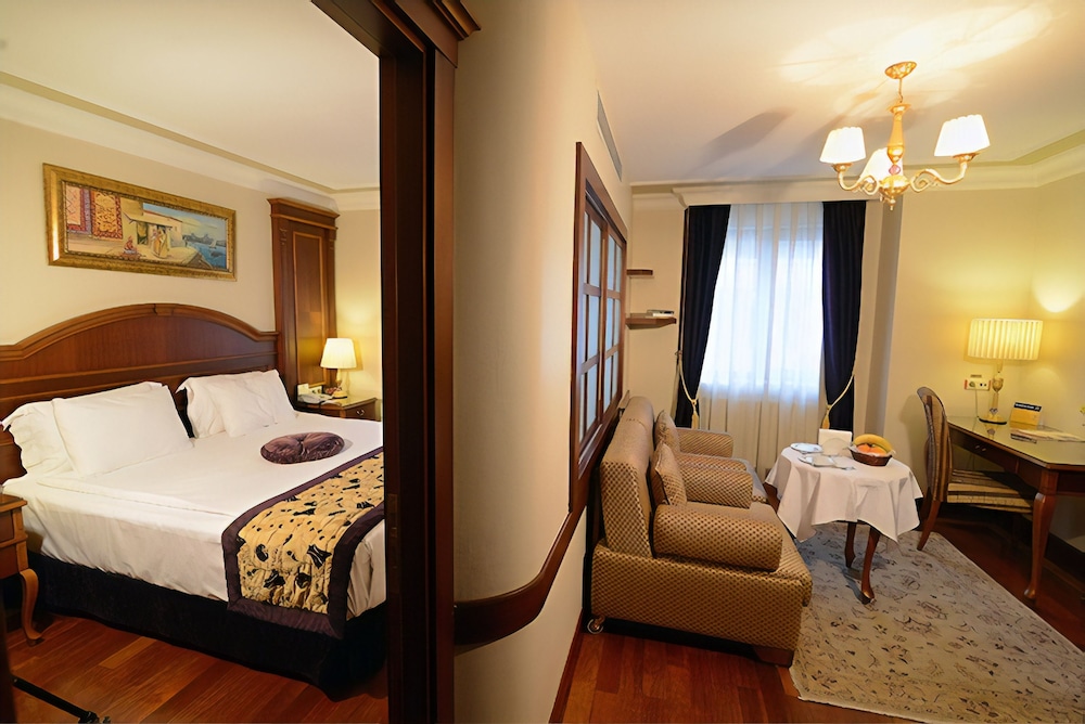 GLK PREMIER Regency Suites & Spa 12