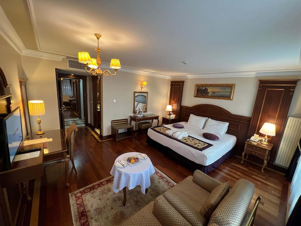 GLK PREMIER Regency Suites & Spa 21