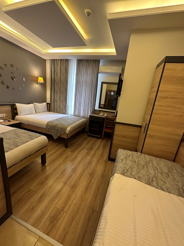 Ethnica Hotel Old City 8